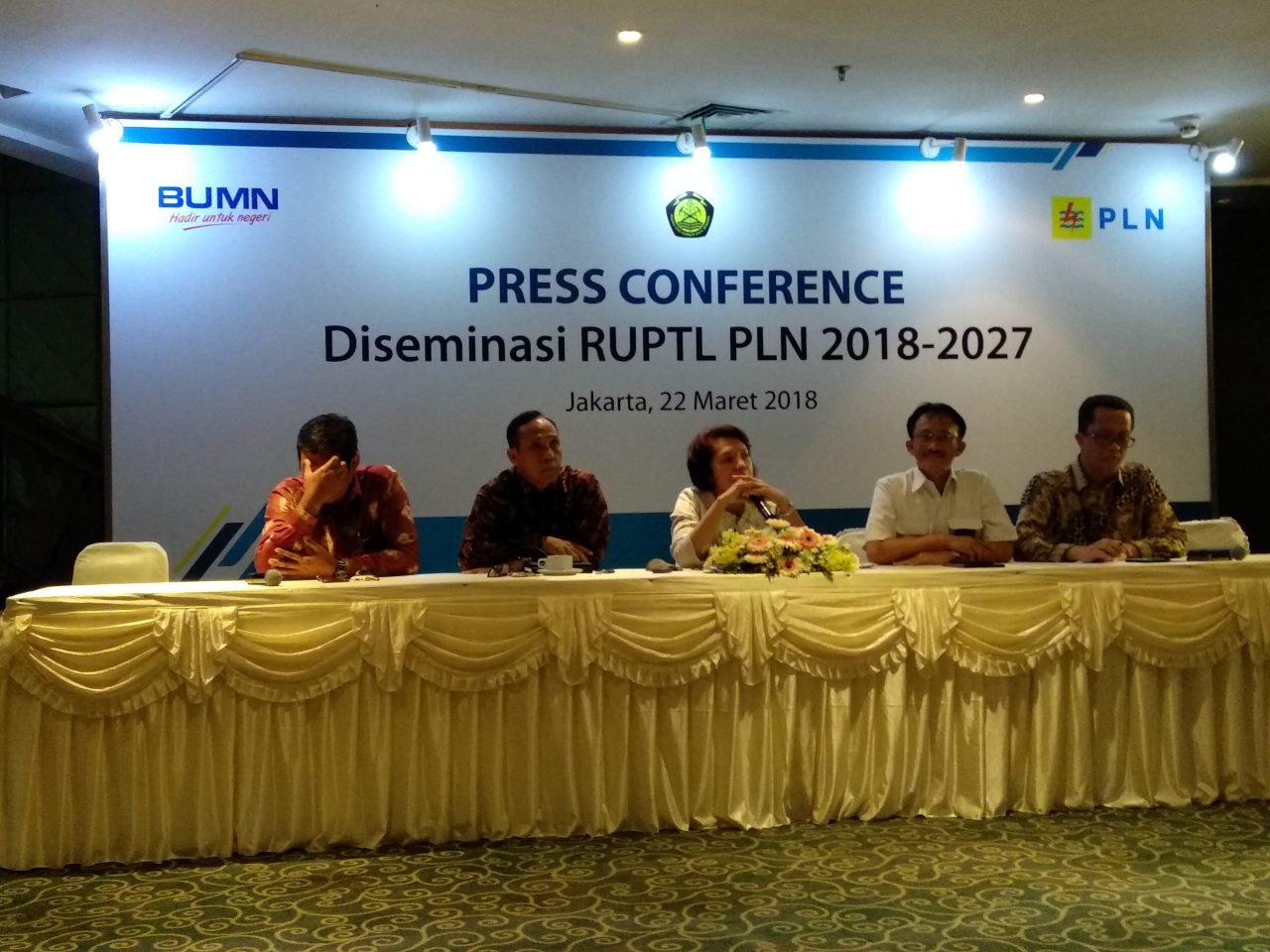 2025, Konsumsi BBM Pembangkit Listrik Tinggal 0,4 Dunia Energi